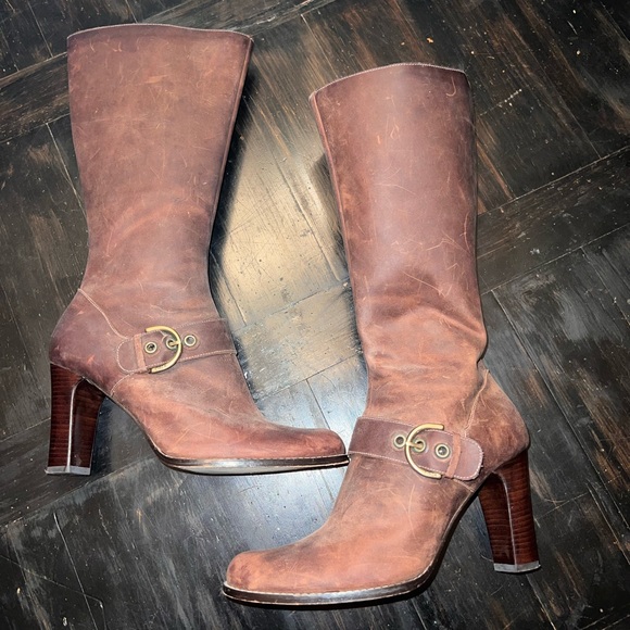 Boots - Picture 2 of 8